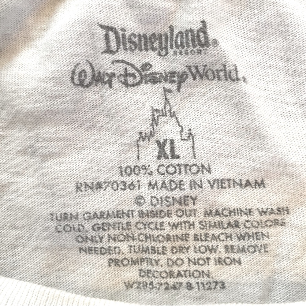 Disneyland Vintage Pirates Of The Caribbean T Shirt Villains All Over Print - Picture 4 of 9